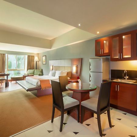 Blue Sky Hotel Balikpapan Eksteriør billede