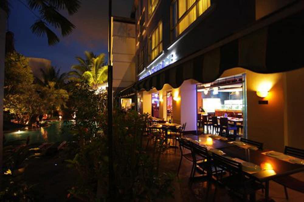 Blue Sky Hotel Balikpapan Eksteriør billede