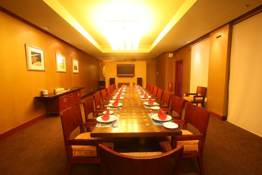 Blue Sky Hotel Balikpapan Eksteriør billede